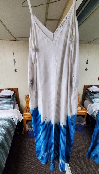 Dress - Picture 2 of 2